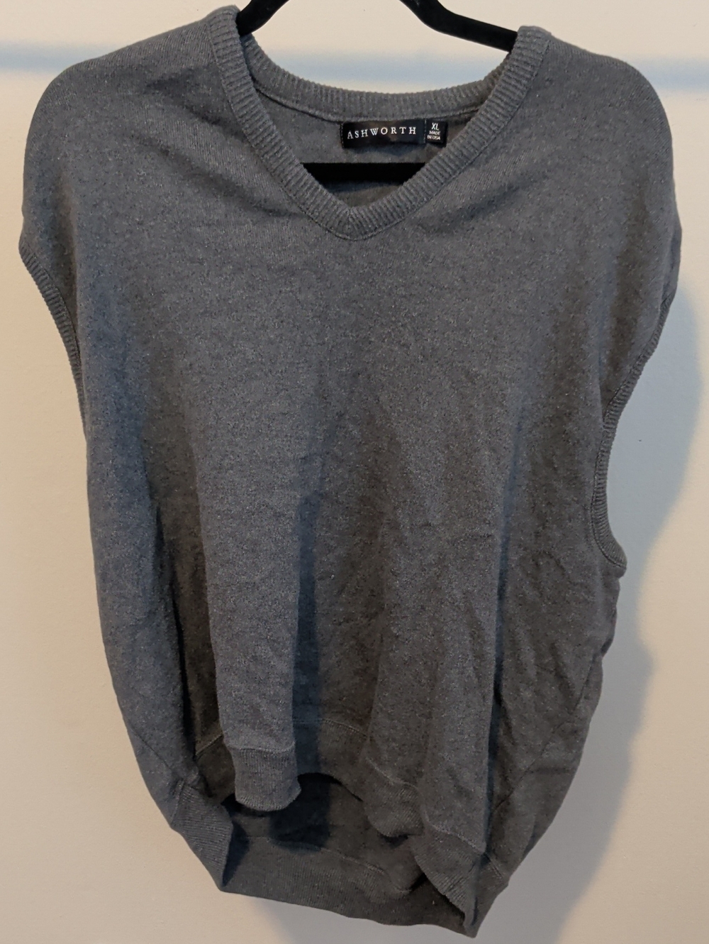 Vintage - Ashworth Gray V-Neck Knit Sweater Vest